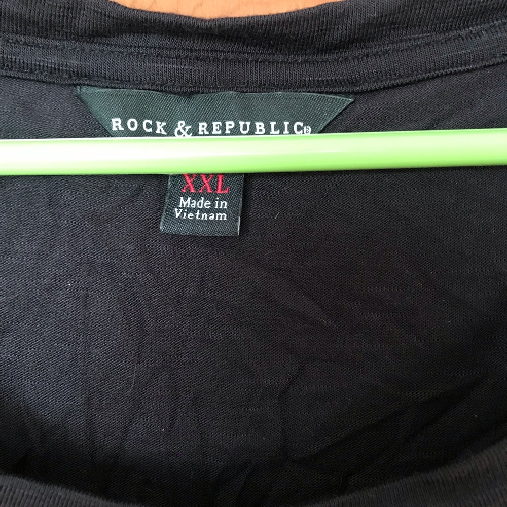 Soft black tee - Picture 2 of 4